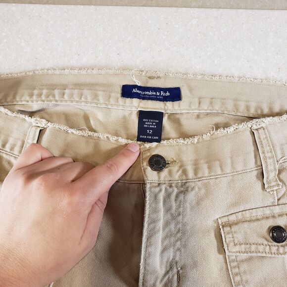 Y2K Abercrombie & Fitch Low Rise Flared Khaki Cargo Pants Women’s Size 12 - Picture 3 of 10